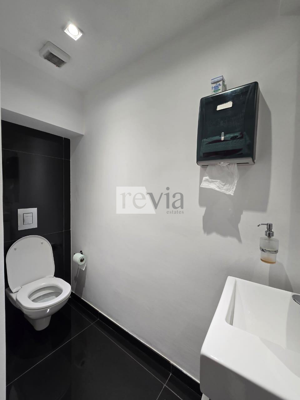 3906888a27d04908abb860197d3fafc4