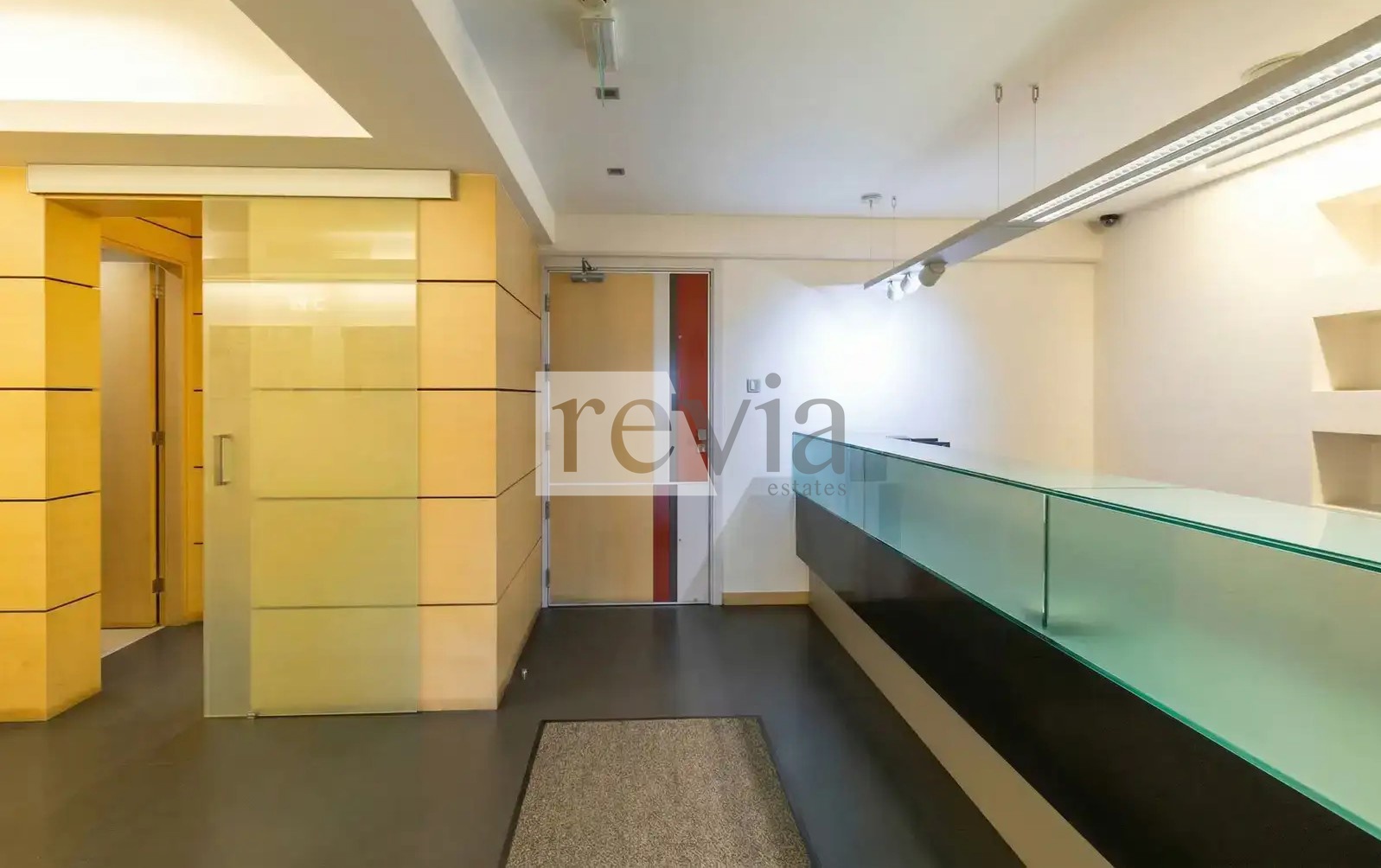 4b0bf61aa7934cb4a94cbe4a088777c5