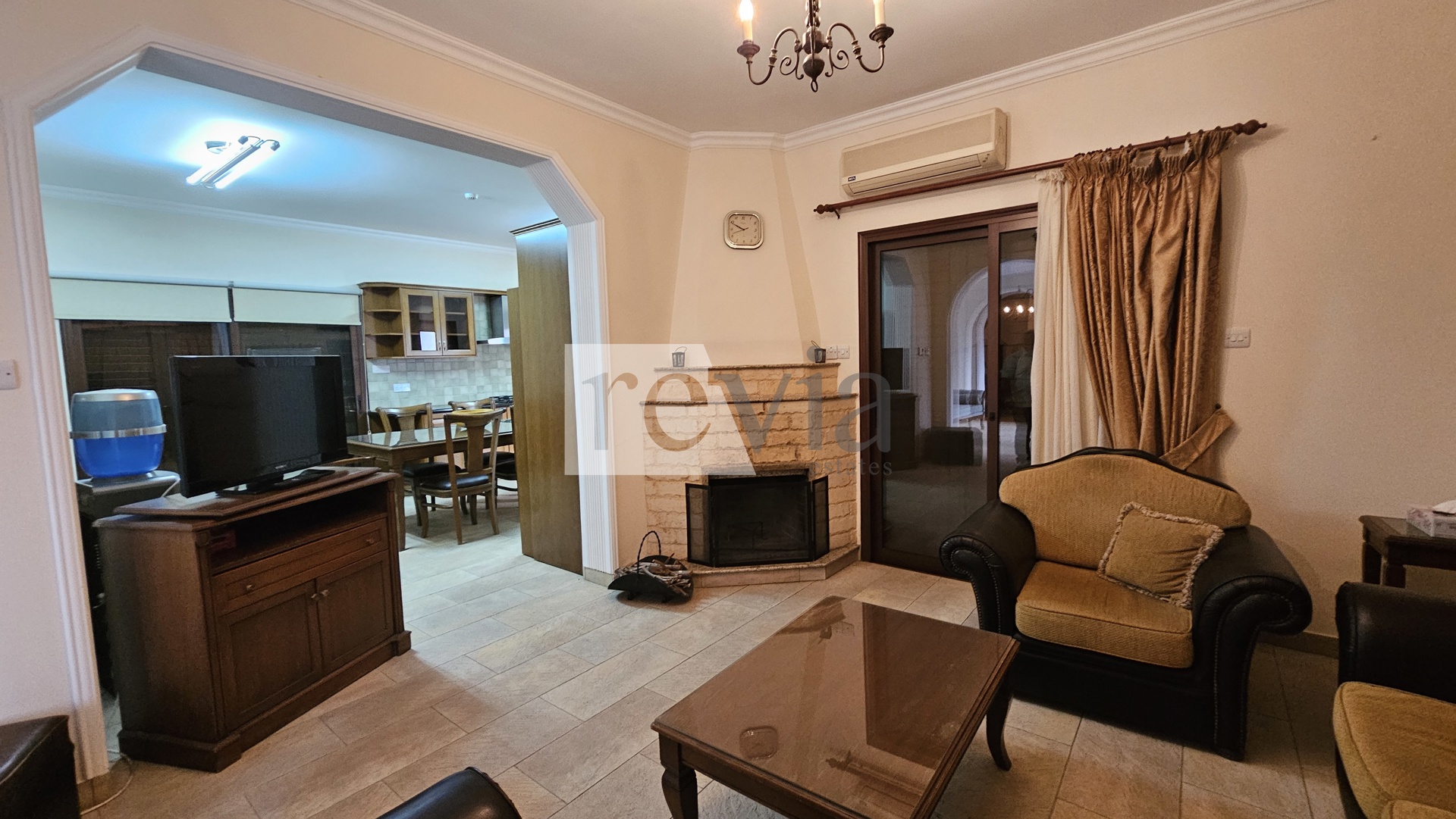 2051767 – Detached house For rent, Parekklisia, 300 sq.m., €3.100