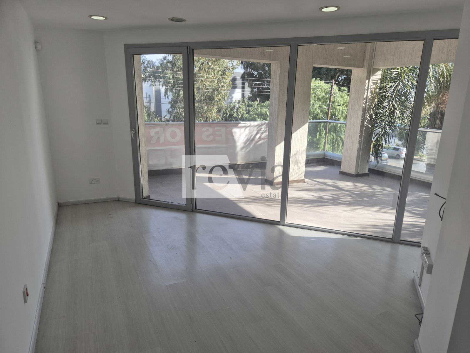 5e33b429de41404eb8b38bbf5518c9cf