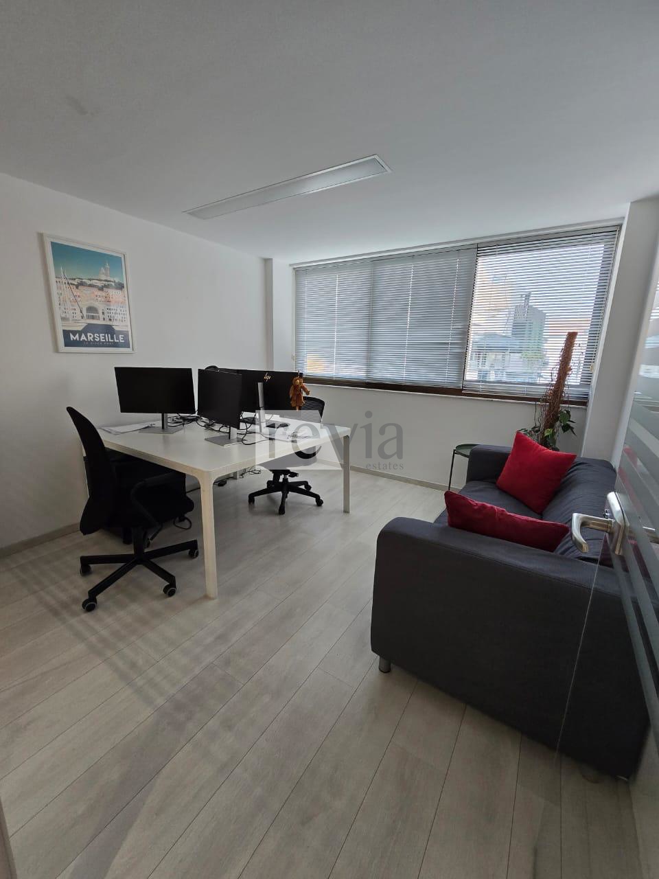 5efd0e35b38d4f04aac39c3f262c80ec