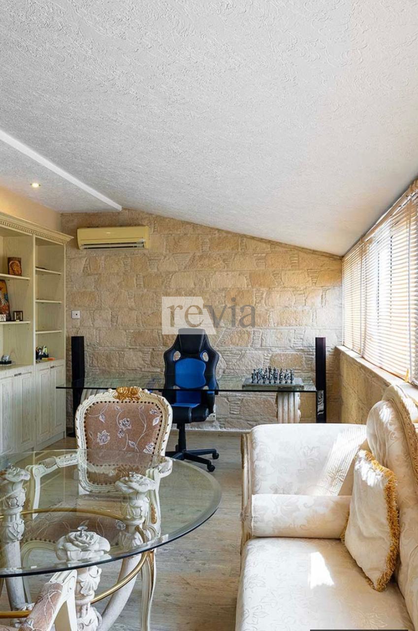 74588c6a39444a08b4e75a311561f492