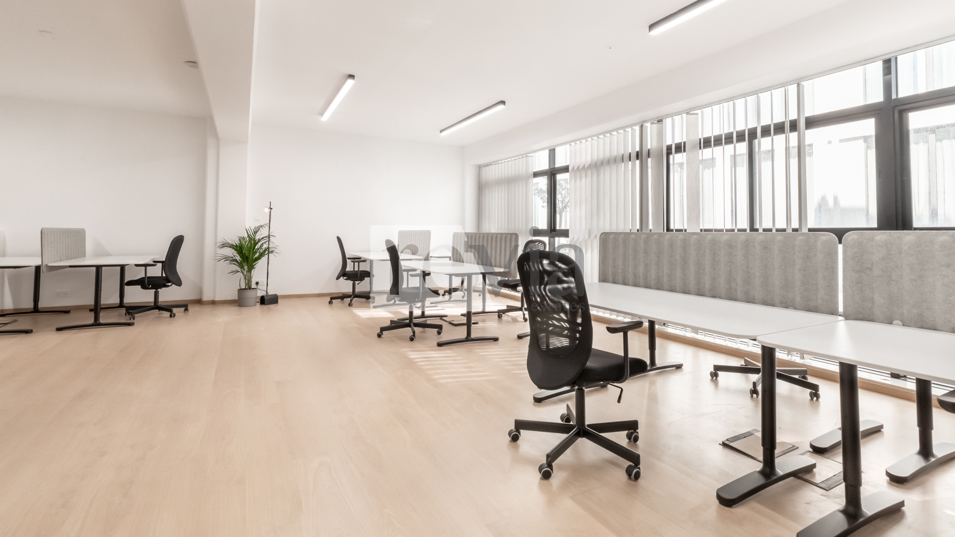 7e29f9039e864b4799e16cd6189ff9d5