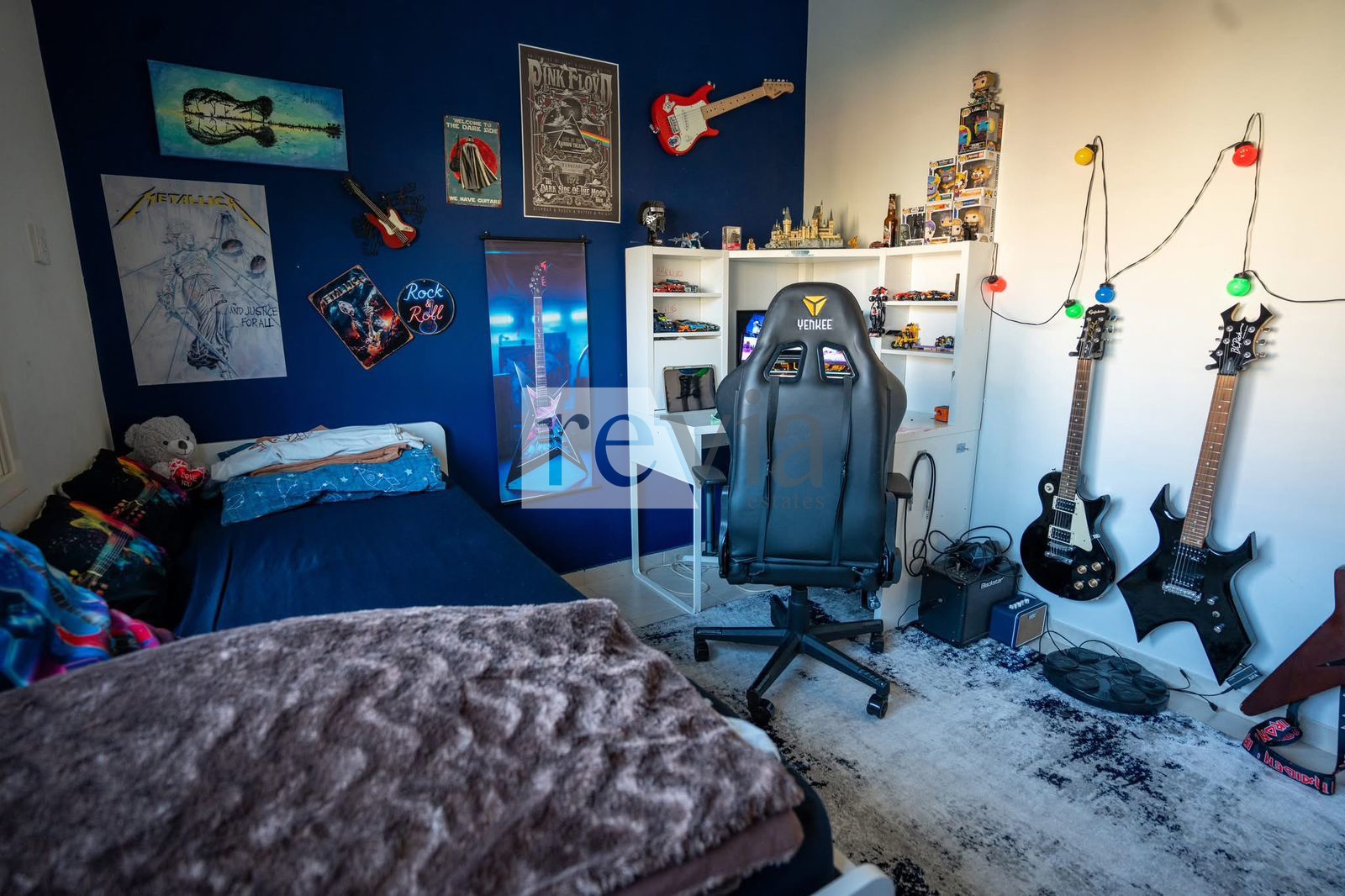 946a6a9b89e241d18c241f4d86c4d9de