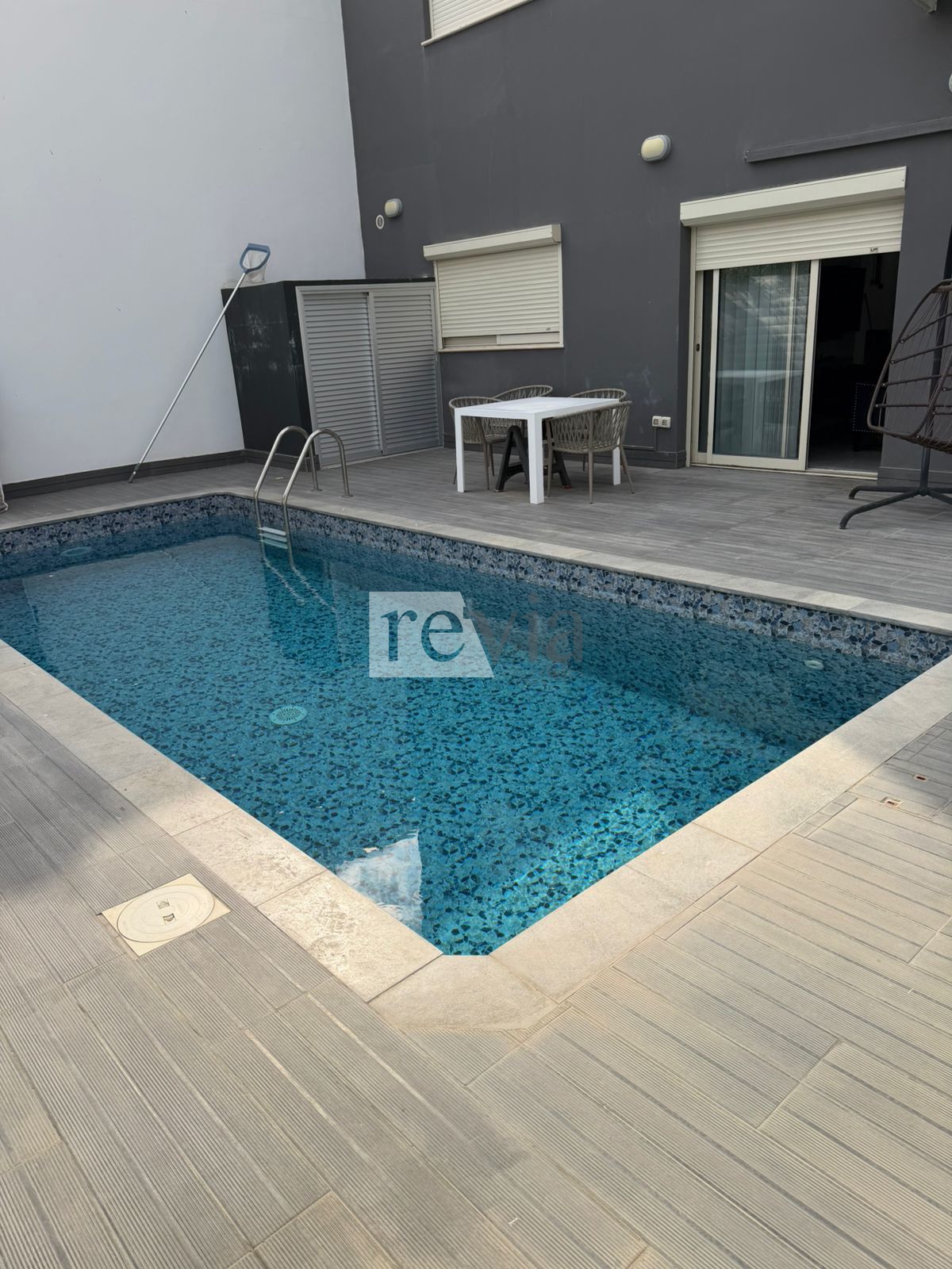 9f672566ca9d4a6d9207652b7130e0f3