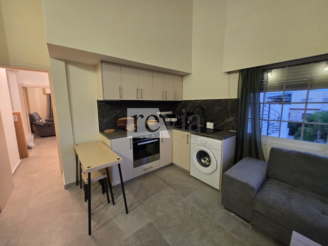 2079320 – Apartment For rent, Limassol City, 50 sq.m., €1.300
