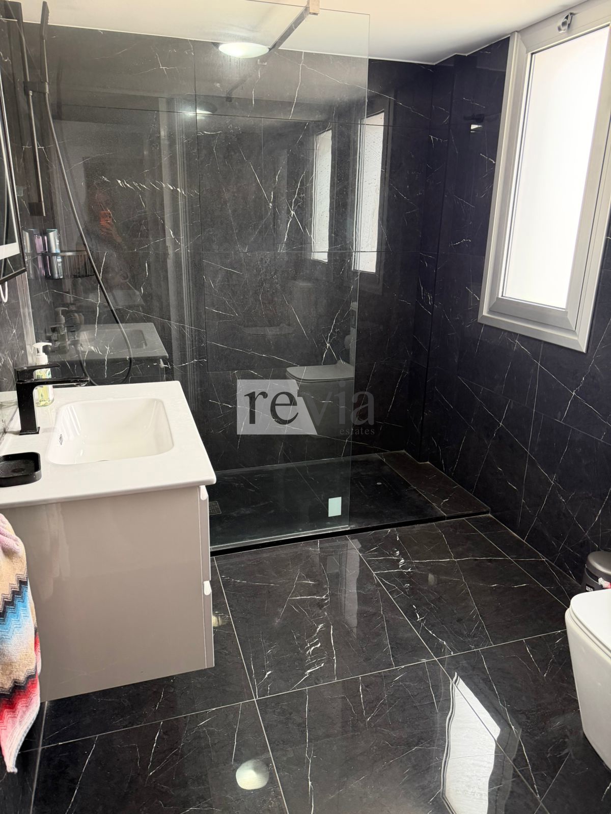 c51f978f1a684fa8b9495797524d9157