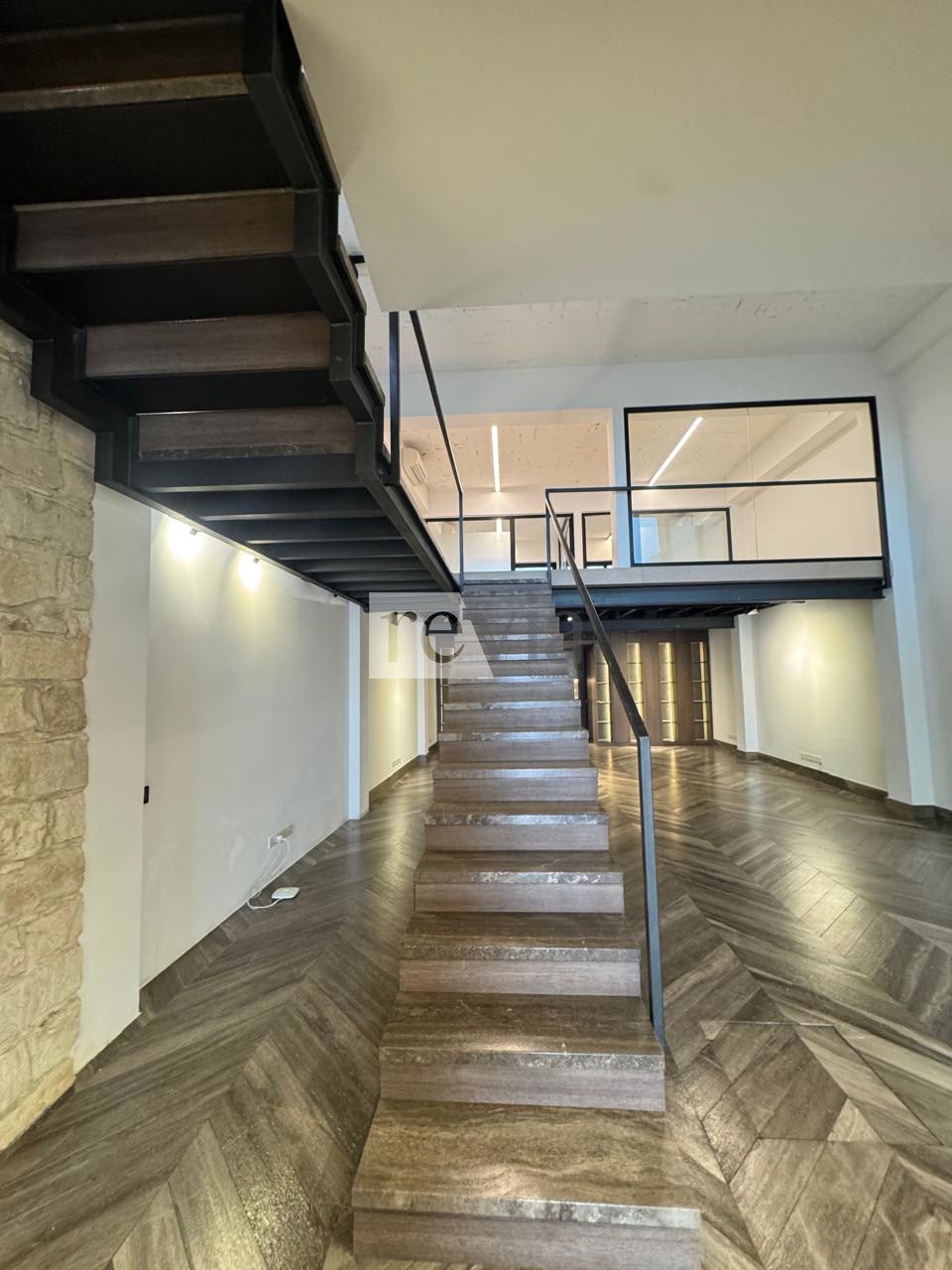 e21d502a361647c99233616df932b994