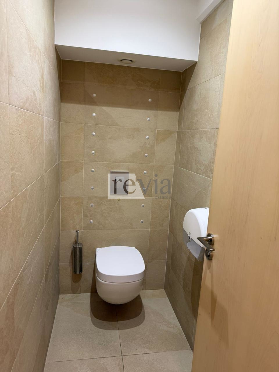 f13c6031d4c24c3e98a63d3d2ff7b96c