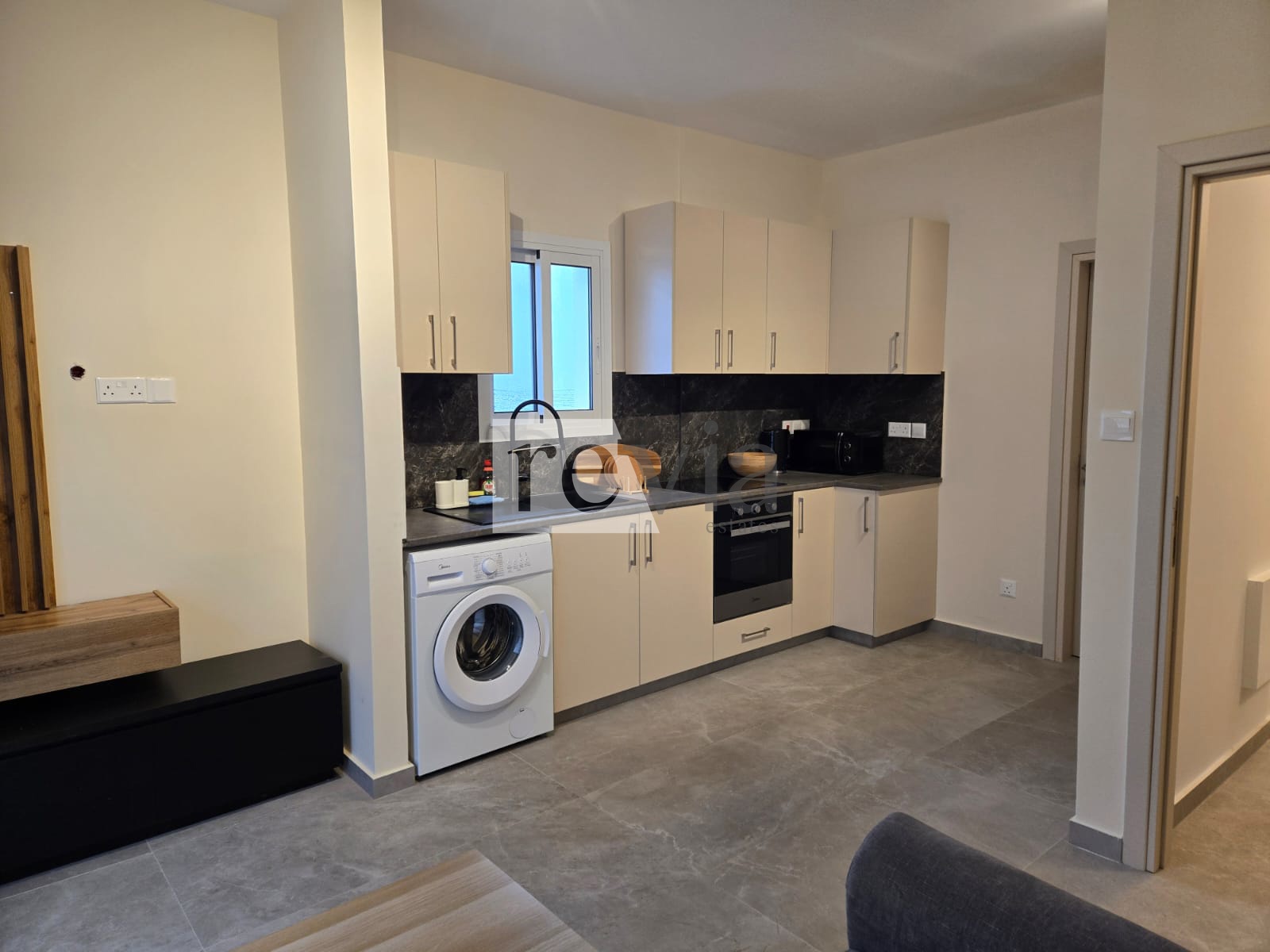 2079322 – Apartment For rent, Limassol City, 40 sq.m., €1.200
