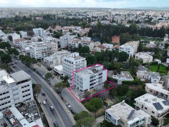 Four-storey building with a basement located in Engomi, Nicosia – id S46000
