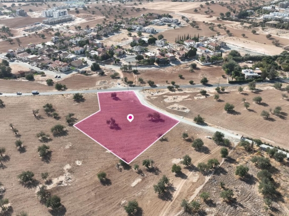 (Share) Mixed zone field in Kato Polemidia, Limassol – id S20591
