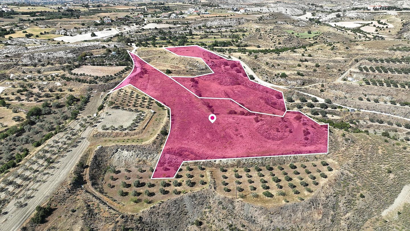 Two adjacent Agricultural Fields in Pera, Nicosia – id S30868