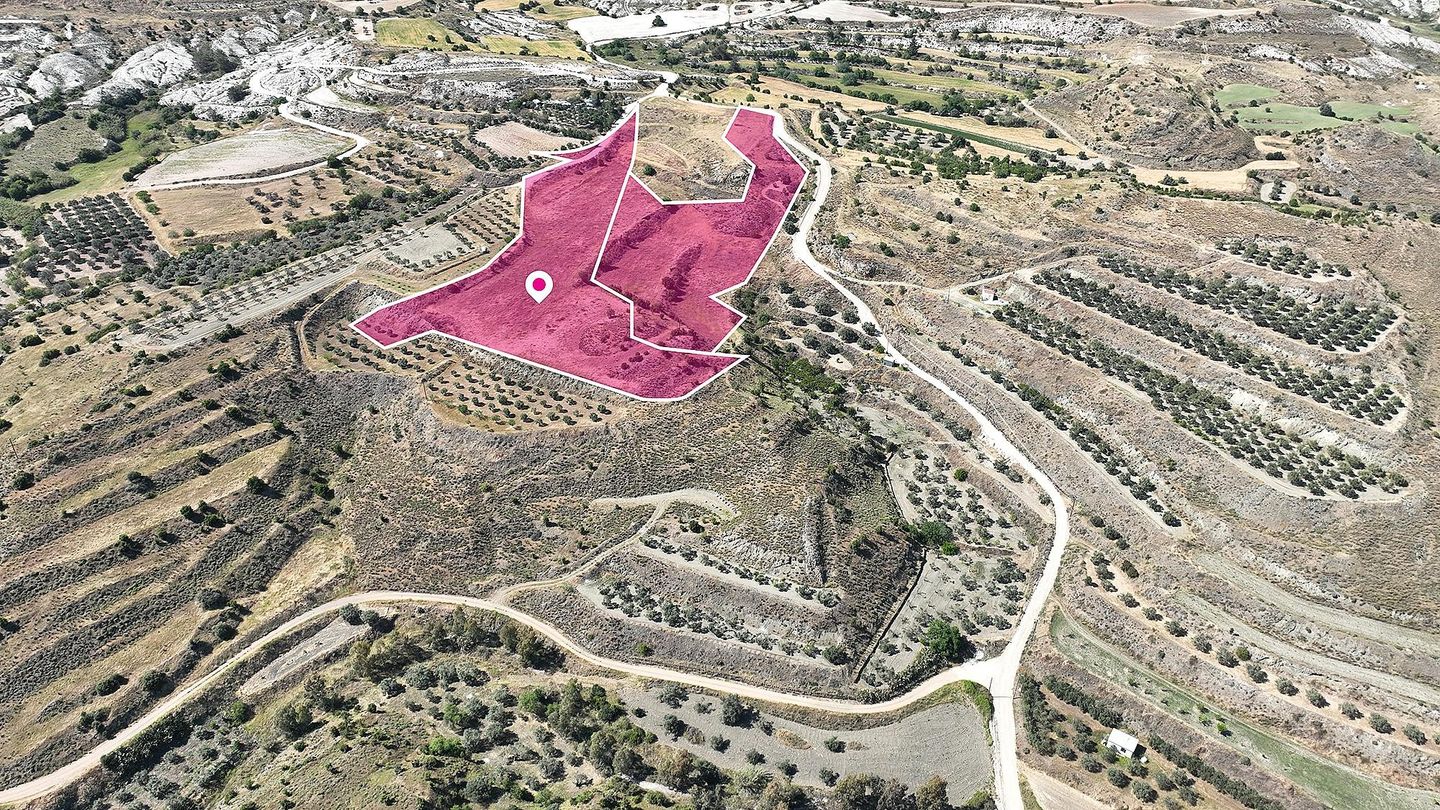 Two adjacent Agricultural Fields in Pera, Nicosia – id S30868