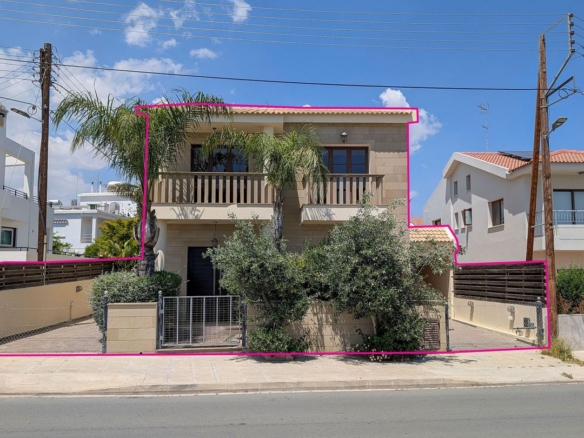Four-Bedroom House in Lakatamia, Nicosia – id S6066