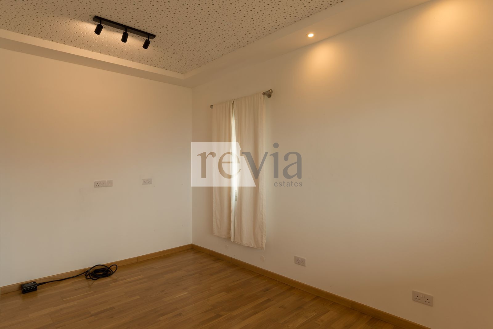 52e0d27765a343ceaf10b47068fe0fa5 2388993 – Villa For sale, Limassol City, 225 sq.m., €1.150.000