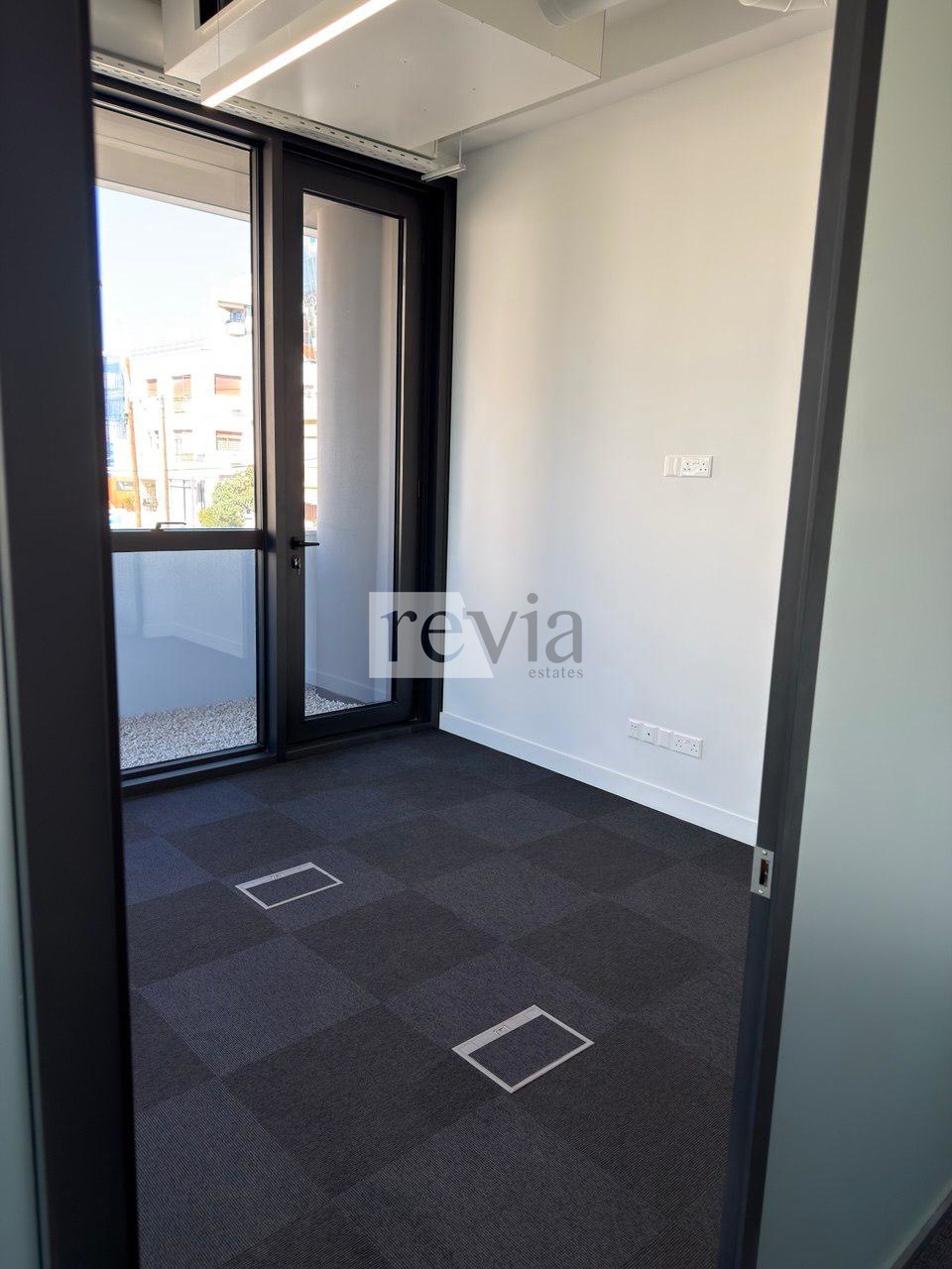 5d892edcc45b41a9b67e48117f00a05d 2337028 – Office For rent, Limassol City, 100,55 sq.m., €5.900