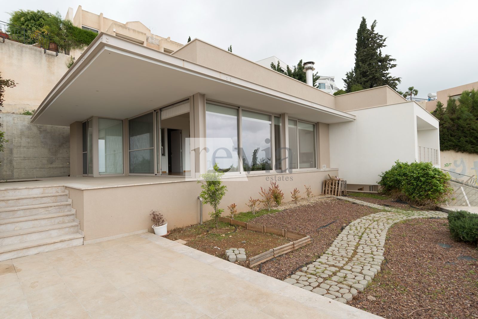 9b50249c86284cdaa71b4d3ea9111143 2388993 – Villa For sale, Limassol City, 225 sq.m., €1.150.000