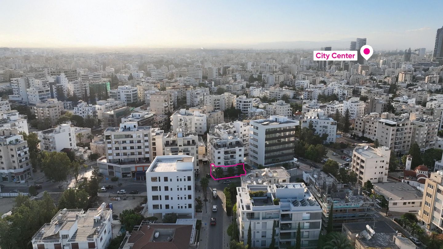 Shop with mezzanine in Agios Antonios, Nicosia – id S878