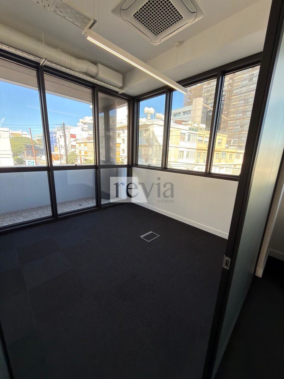f3aeac5e772c4dc99415529c915b8728 2337028 – Office For rent, Limassol City, 100,55 sq.m., €5.900