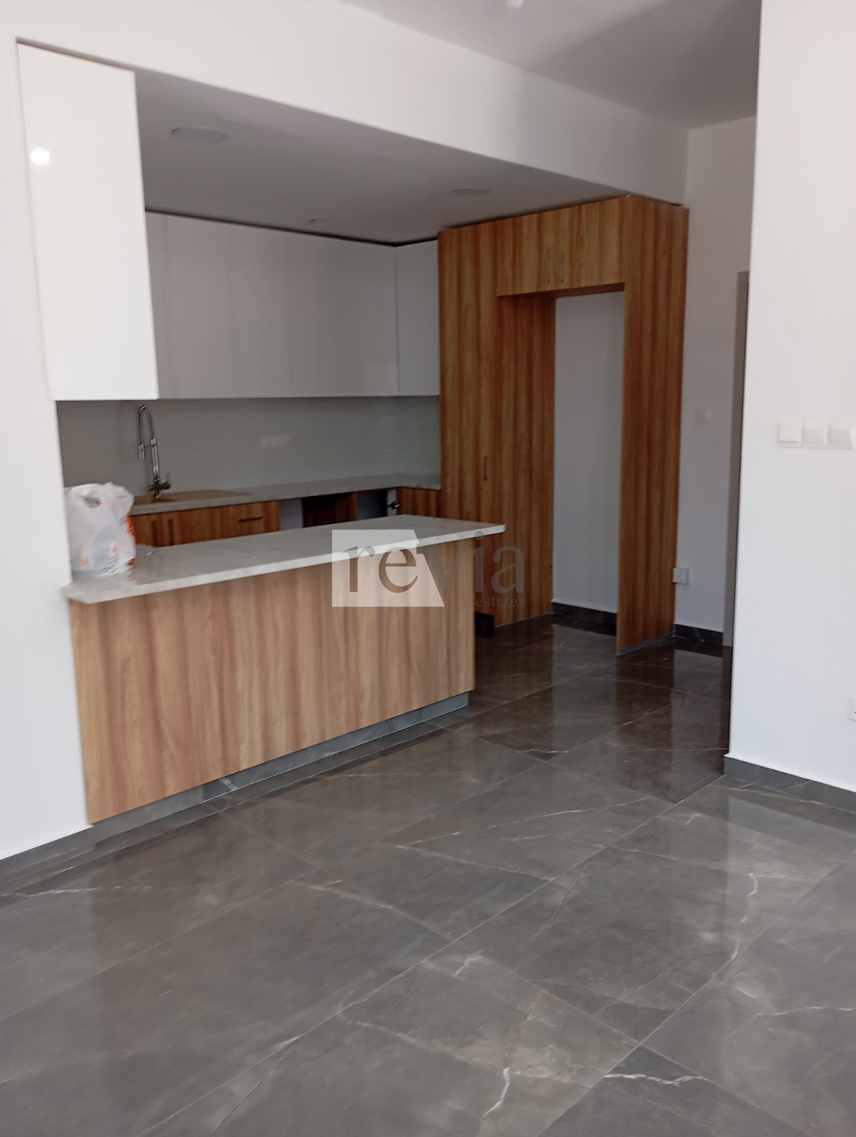 0a893e50e98d4188a9903fa217789a48 2450690 – Apartment For rent, Limassol City, 125 sq.m., €1.900