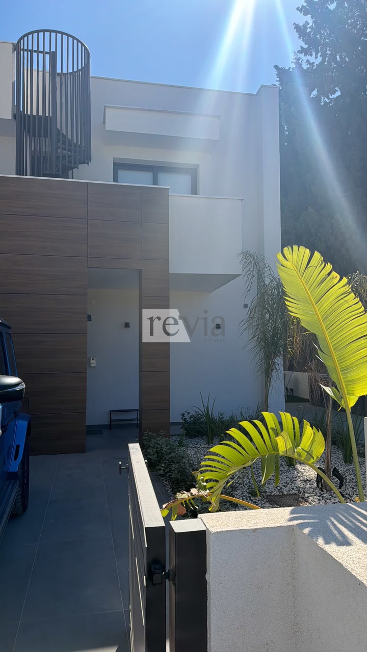 302f828e75a84edabb901eb9b175795e 2445623 – Villa For sale, Trachoni, 155 sq.m., €540.000