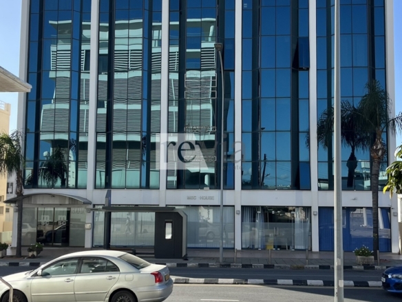 2443887 – Commercial Office Building For rent, Limassol City, 1.762 sq.m., €45.000