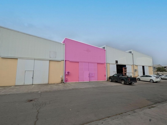 Workshop with mezzanine in Kaimakli, Nicosia – id S884