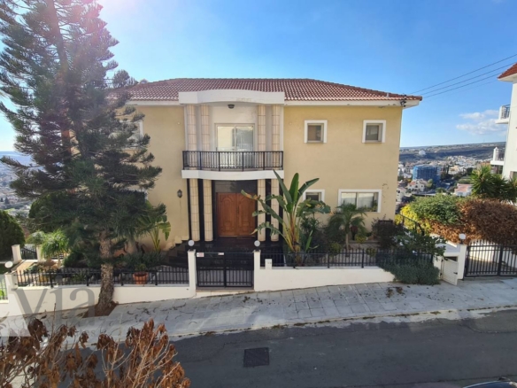1333031 – Villa For sale, Limassol City, 350 sq.m., €850.000