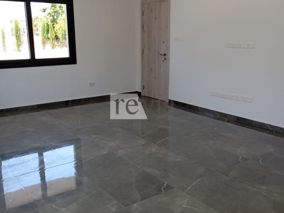 2450694 – Apartment For rent, Limassol City, 150 sq.m., €1.700