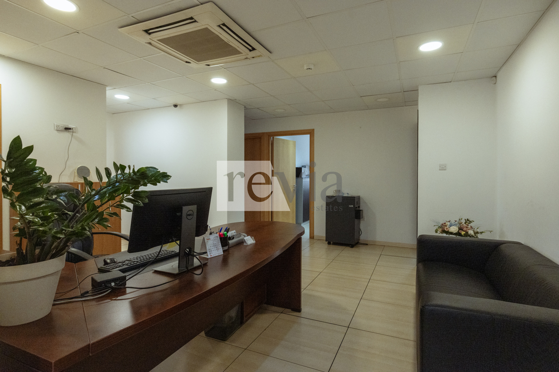 646ddb11eab24fd7a9a2426e2ee61e92 1569931 – Commercial Office Building For sale, Limassol City, 930 sq.m., €4.000.000