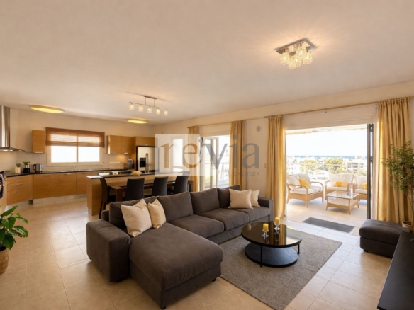 2418690 – Apartment For rent, Limassol City, 140 sq.m., €2.900
