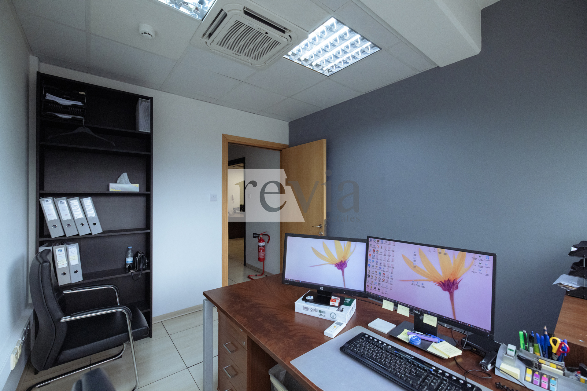 8c8dfe63c3404df98dccb4013f932723 1569931 – Commercial Office Building For sale, Limassol City, 930 sq.m., €4.000.000