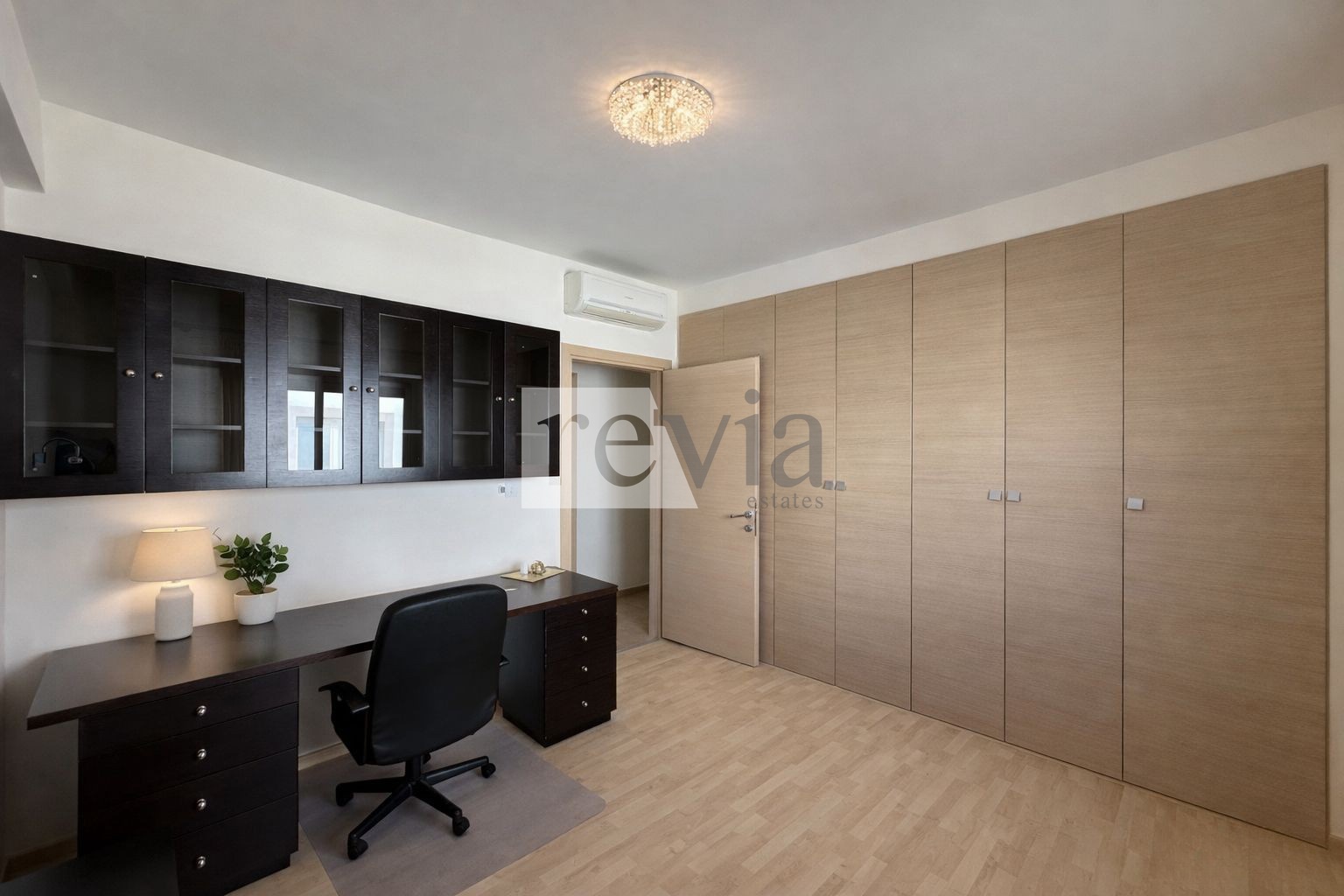a300fd1dc5d245bf87594397fdd8d456 2418690 – Apartment For rent, Limassol City, 140 sq.m., €2.900