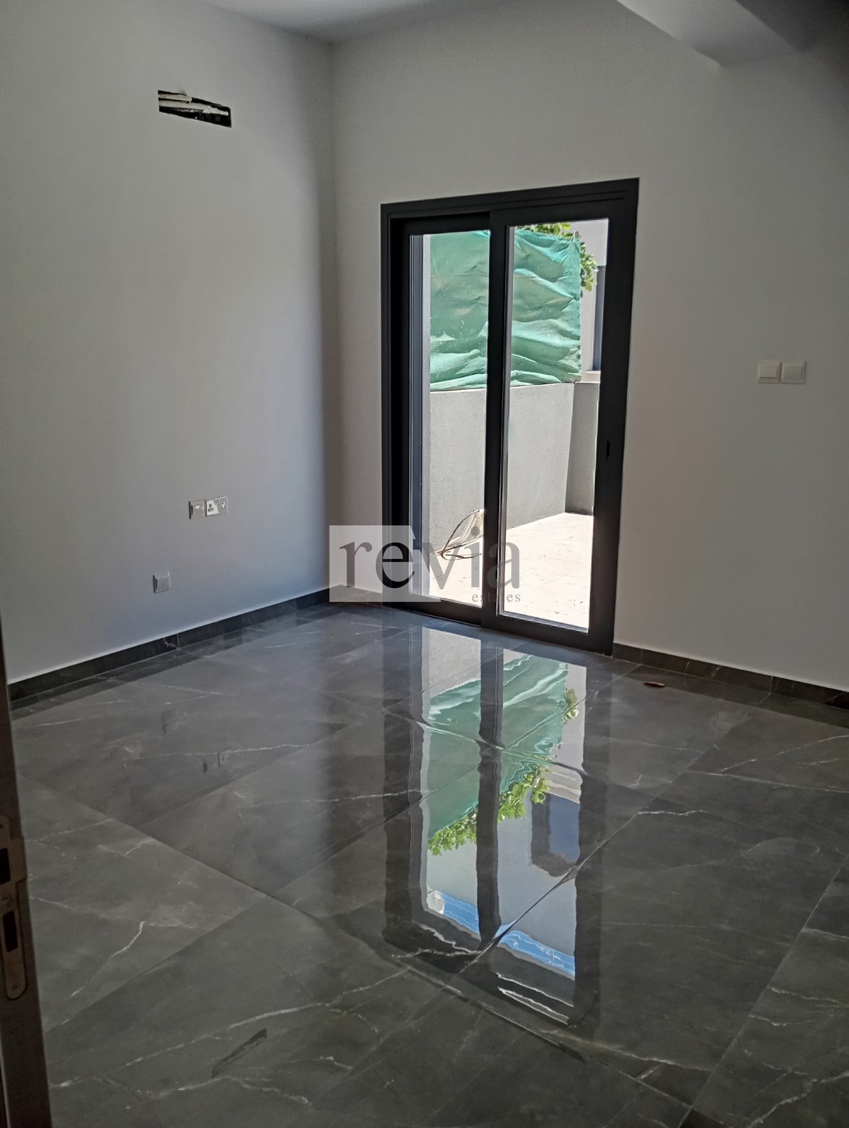 bfe06af5897540d9960e554630bc04bc 2450690 – Apartment For rent, Limassol City, 125 sq.m., €1.900