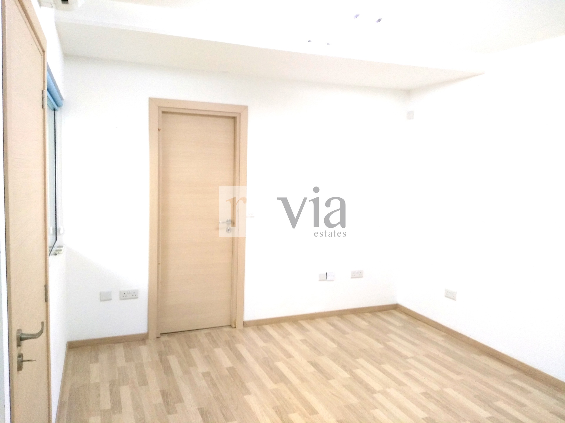 2406629 – Office For rent, Mesa Geitonia, 100 sq.m., €1.800