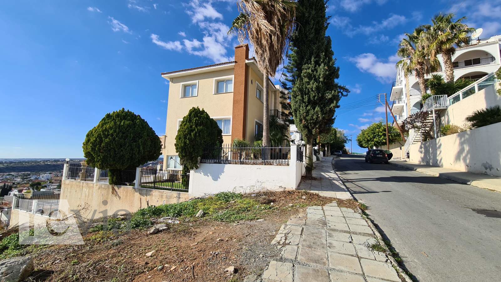 e9d9018ff5034236bdd2ba9d098e2326 1333031 – Villa For sale, Limassol City, 350 sq.m., €850.000