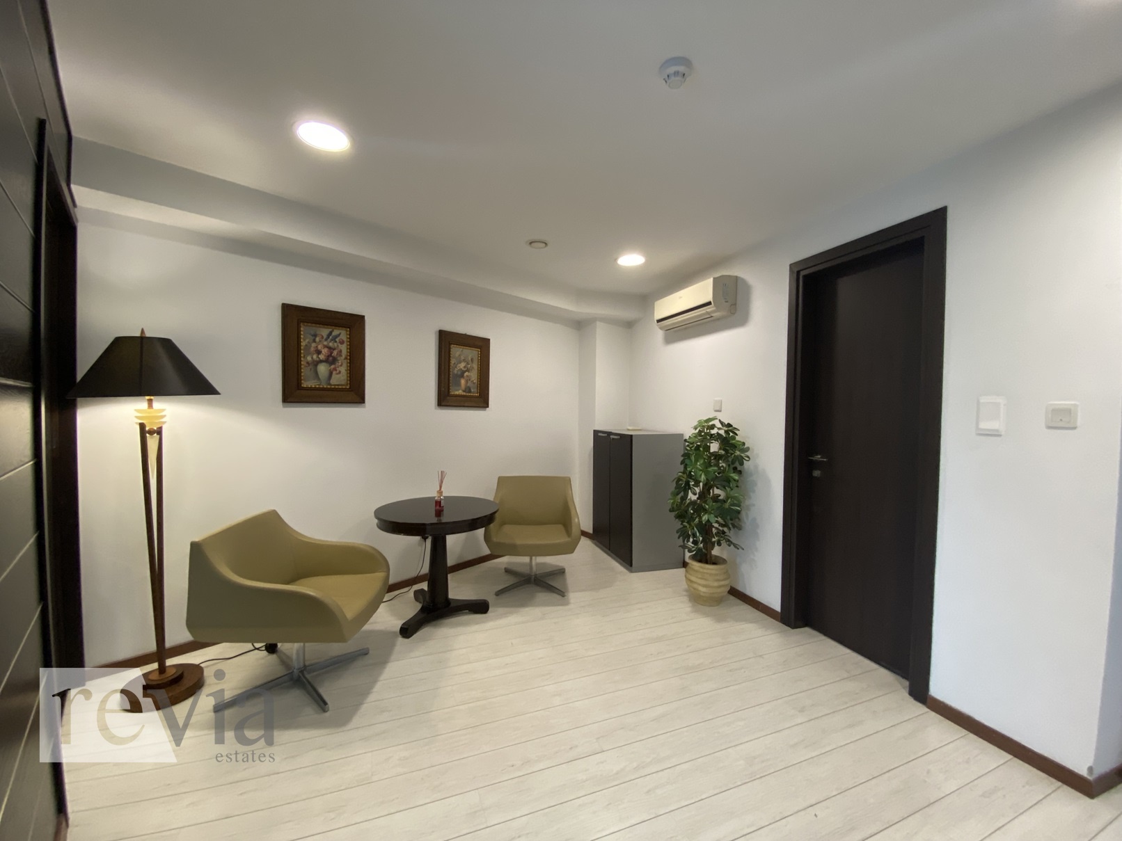 1042292 – Commercial Office Building For rent, Limassol City, 700 sq.m., €12.000