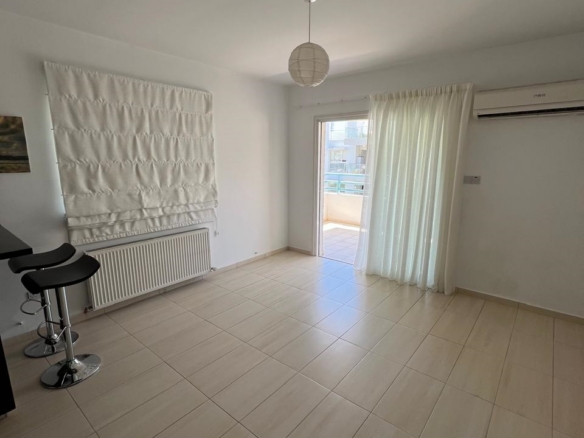 1025582 – Apartment For rent, Limassol City, 130 sq.m., €1.900