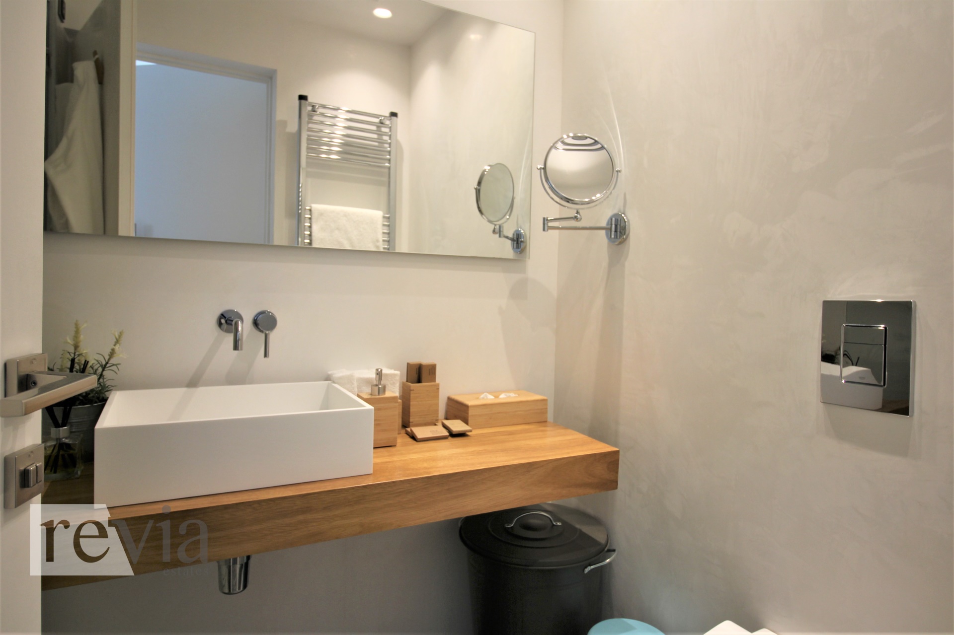 944621 – Apartment For rent, Agios Tychonas, 100 sq.m., €3.900