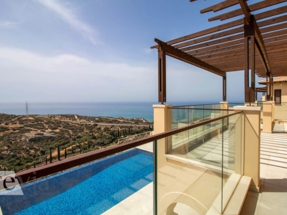 335295 – Villa For sale, Kouklia, 230 sq.m., €2.245.000