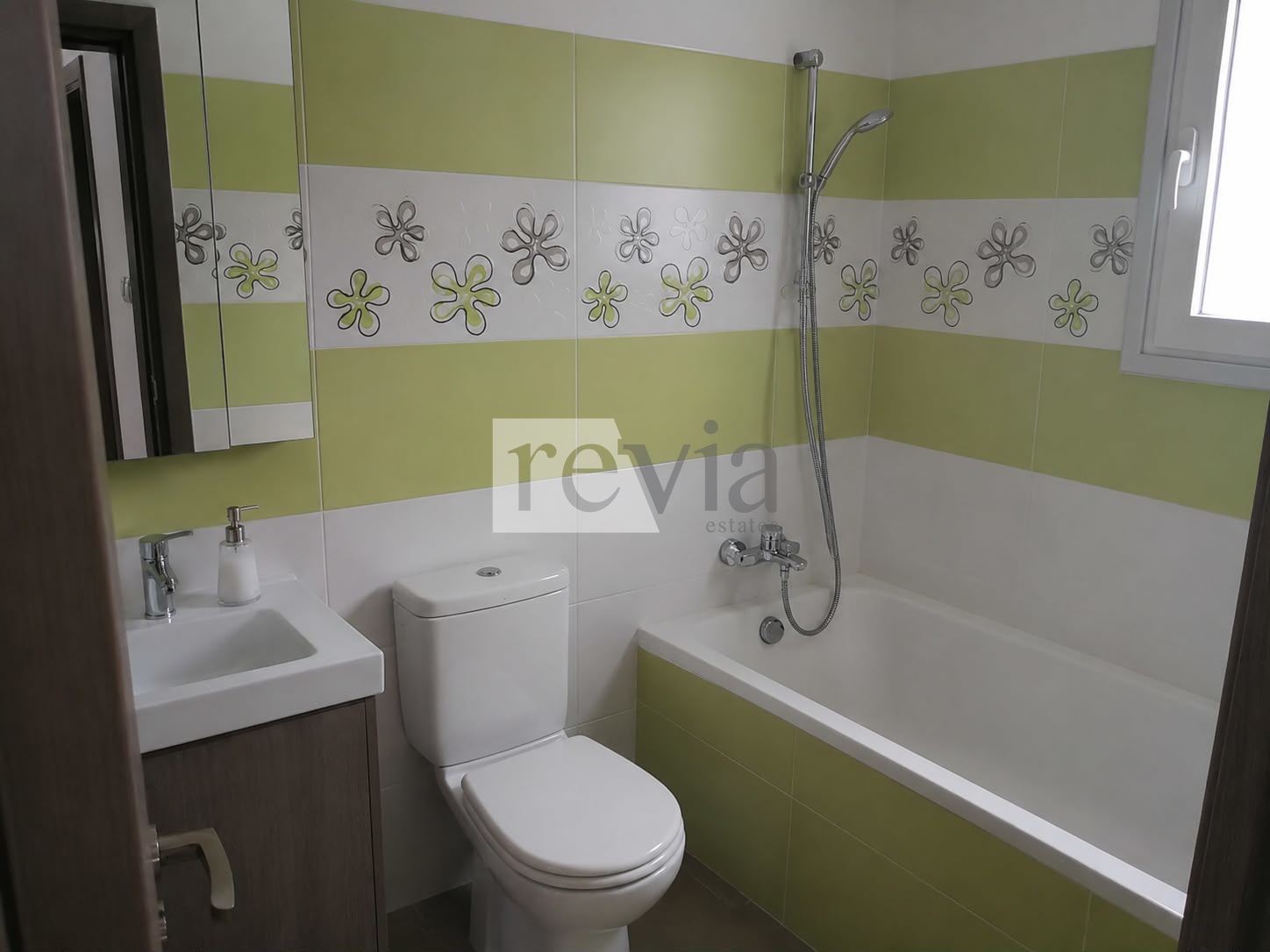 2518364 – Villa For sale, Foini, 220 sq.m., €700.000