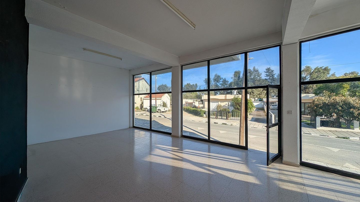 Building with two shops located in  Anafotida, Larnaca – id S1896