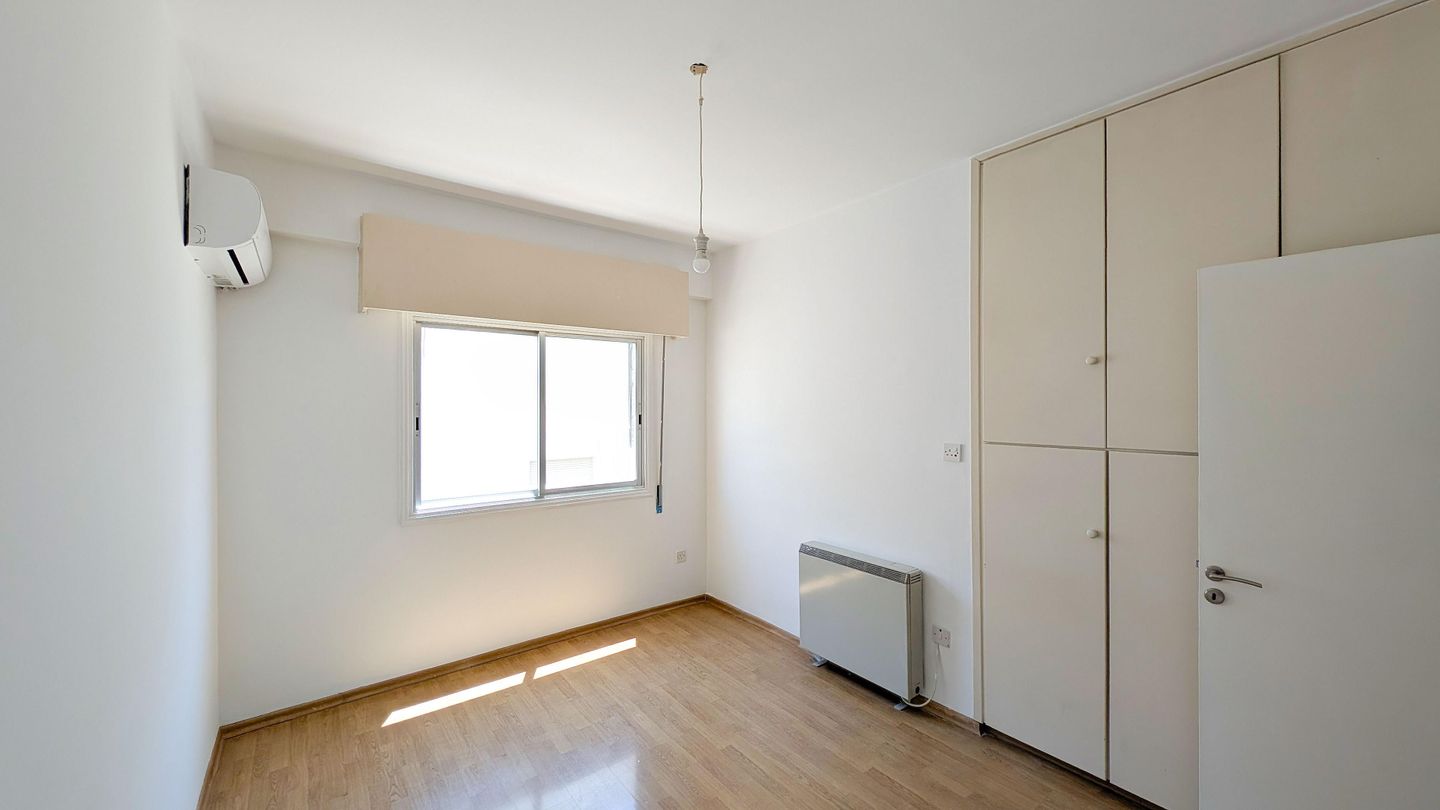 Three Bedroom Apartment in Agioi Omologites, Nicosia – id S31085