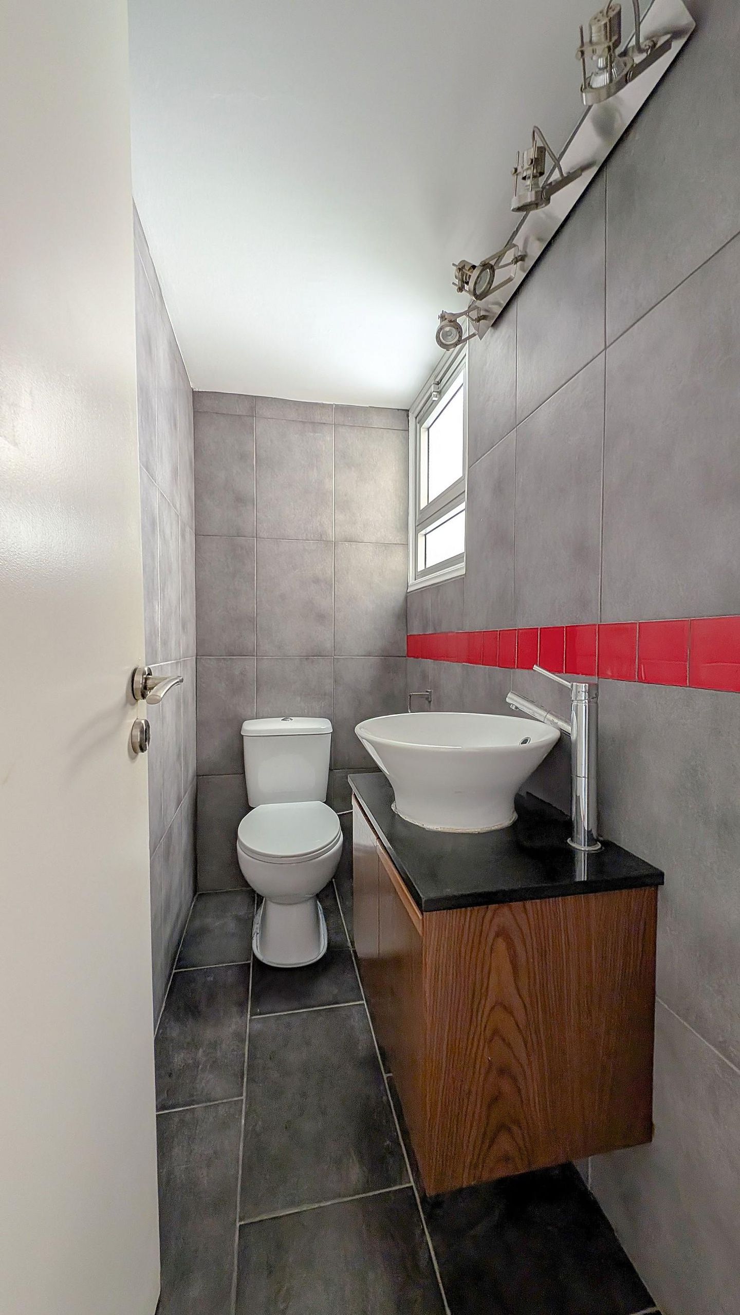 Three Bedroom Apartment in Agioi Omologites, Nicosia – id S31085