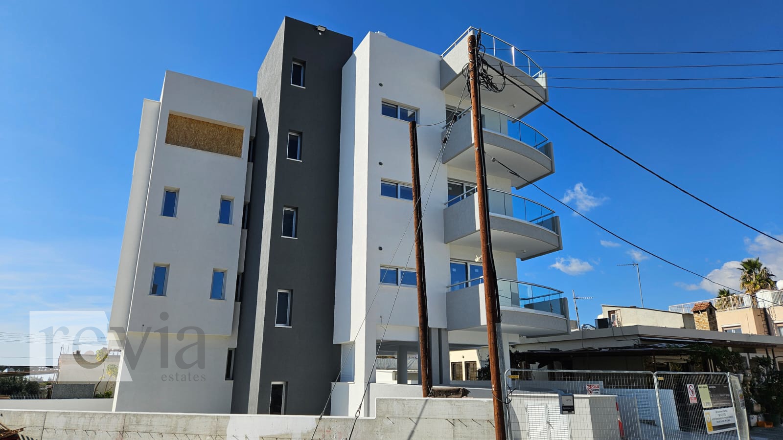 1376826 – Residential Building For rent, Kato Polemidia, 507 sq.m., €9.900