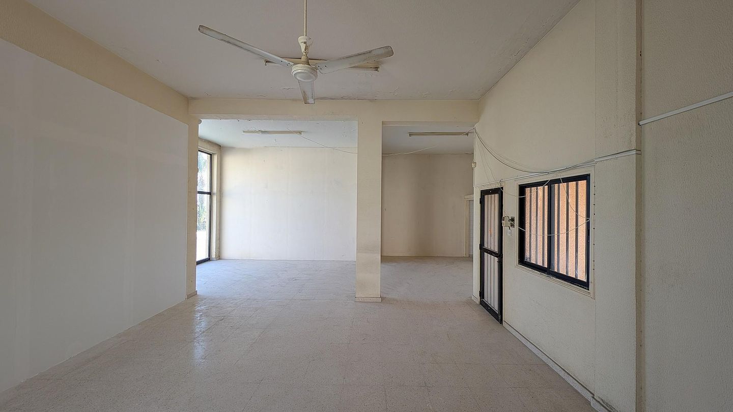 Building with two shops located in  Anafotida, Larnaca – id S1896
