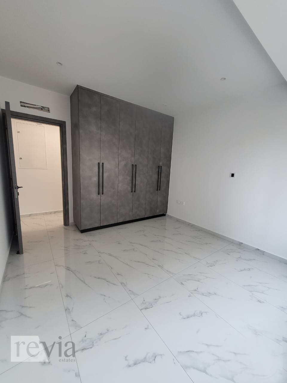 346973f6b43e4e419af804be24c0fb7f 1523011 – Apartment For sale, Limassol City, 96 sq.m., €375.000