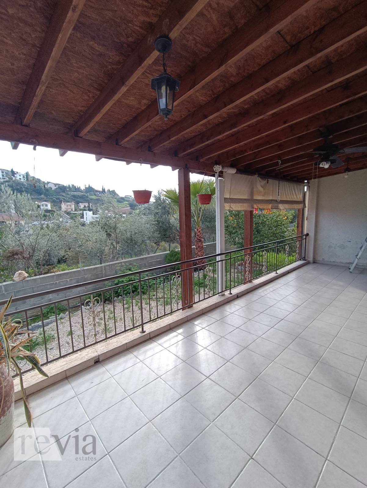 1376805 – Detached house For rent, Parekklisia, 200 sq.m., €2.500
