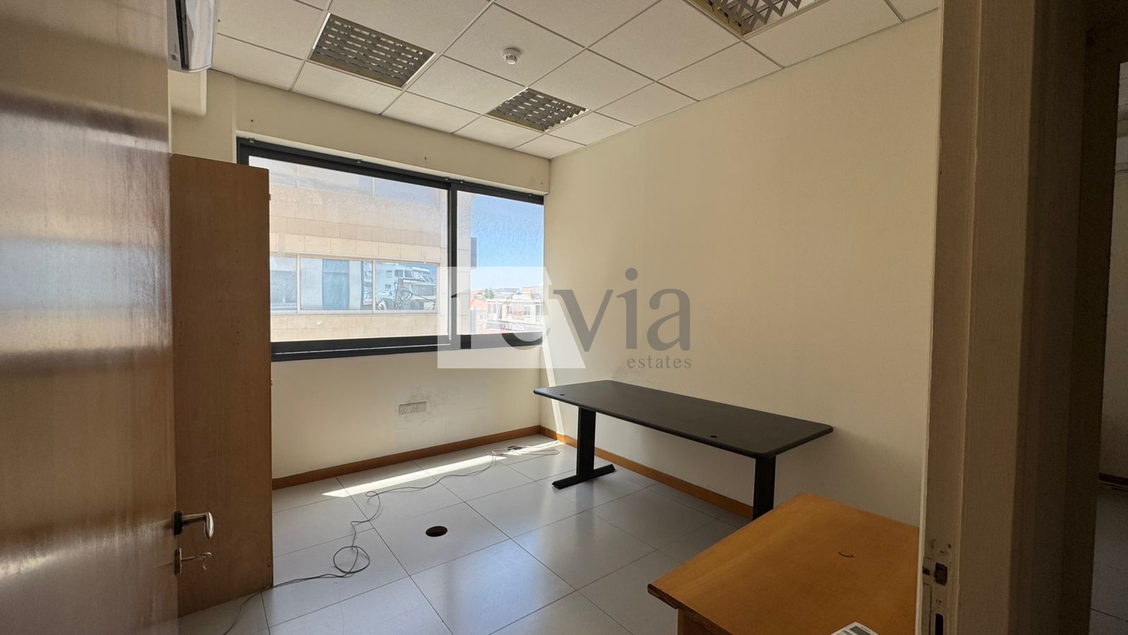 1604489 – Office For rent, Limassol City, 200 sq.m., €4.000